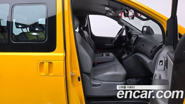 Hyundai Starex 2019 — photo 16