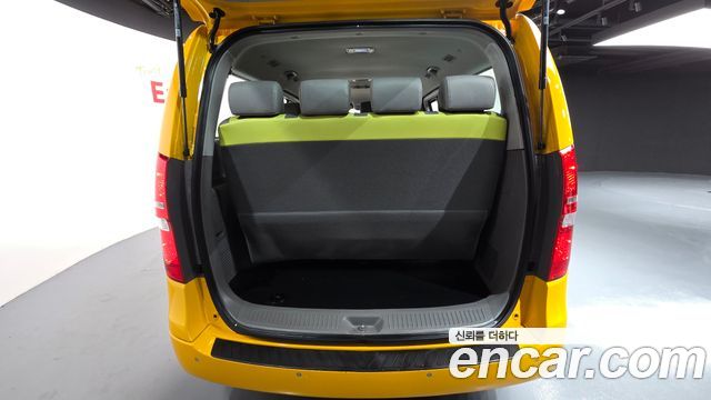Hyundai Starex 2019 — photo 28