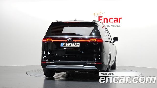 Kia Canival 2021 — photo 4