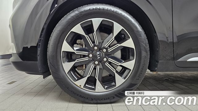 Kia Canival 2021 — photo 5