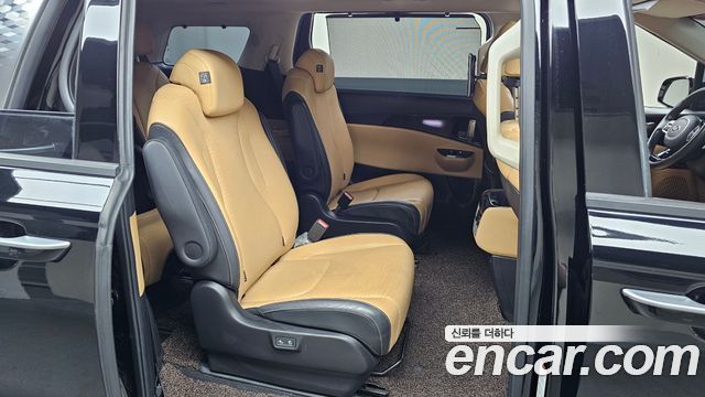 Kia Canival 2021 — photo 12