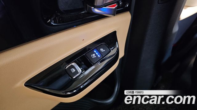 Kia Canival 2021 — photo 18