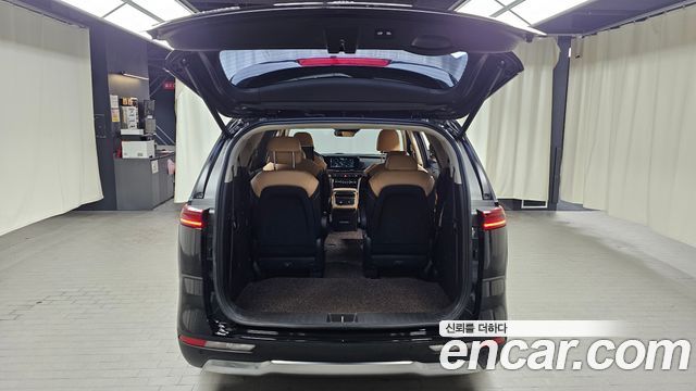Kia Canival 2021 — photo 20