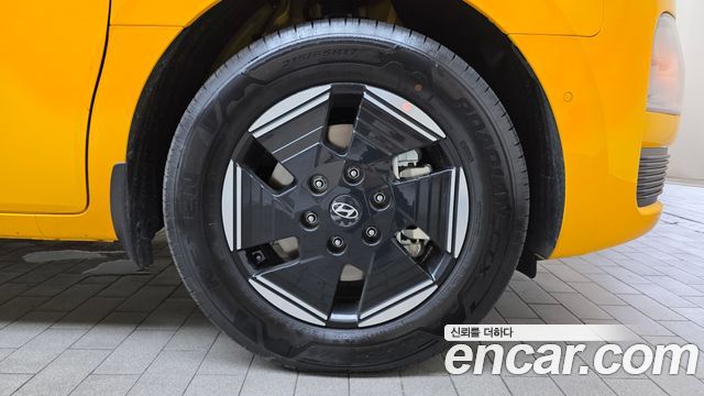 Hyundai Staria 2027 — photo 7