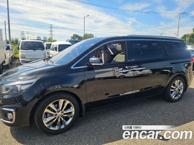 Kia Canival 2016 — photo 1