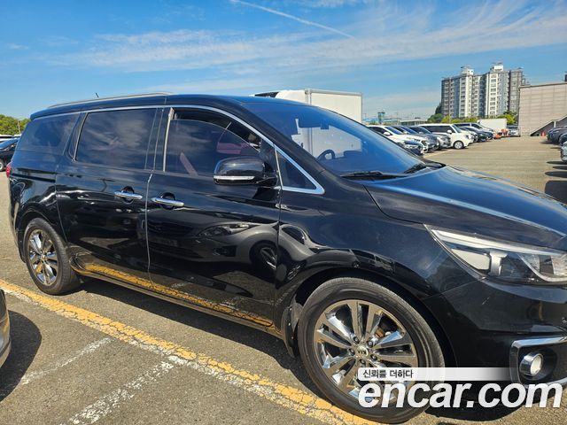 Kia Canival 2016 — photo 2