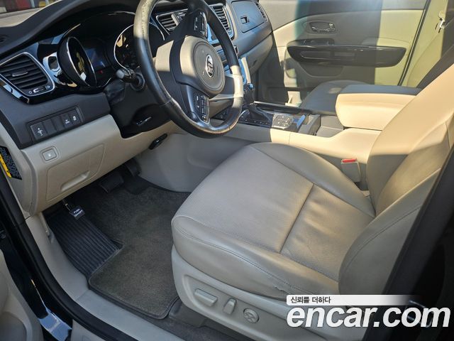 Kia Canival 2016 — photo 6