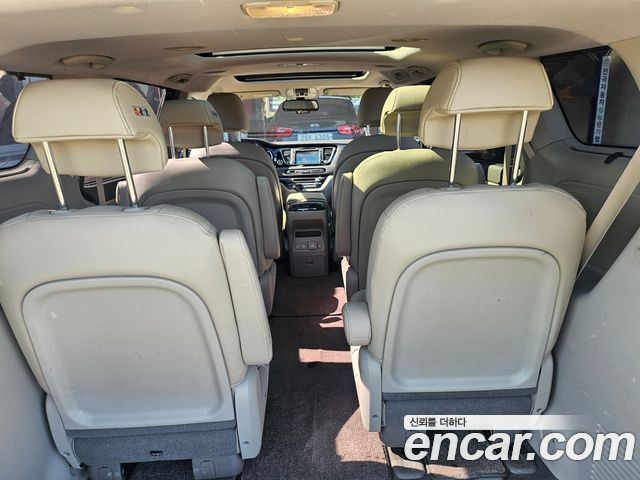 Kia Canival 2016 — photo 9