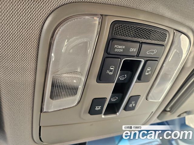 Kia Canival 2016 — photo 14