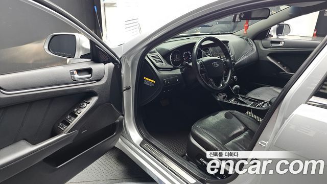 Kia K7 2012 — photo 13