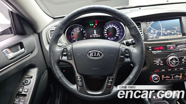 Kia K7 2012 — photo 18