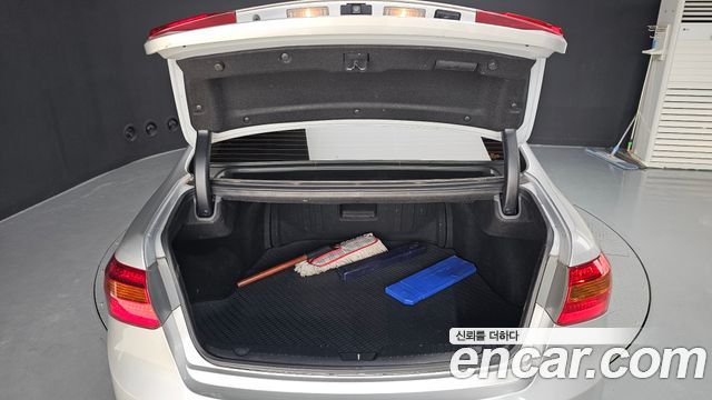 Kia K7 2012 — photo 26