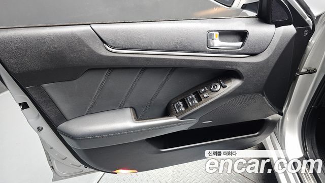 Kia K7 2012 — photo 14