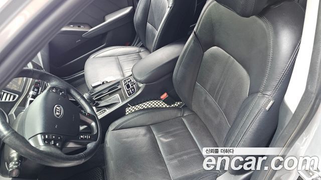 Kia K7 2012 — photo 27