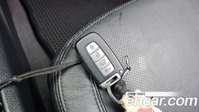 Kia K7 2012 — photo 29