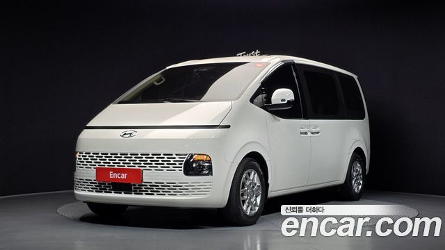 Hyundai Staria 2022 — photo 1