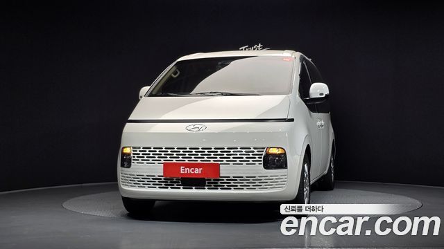 Hyundai Staria 2022 — photo 3