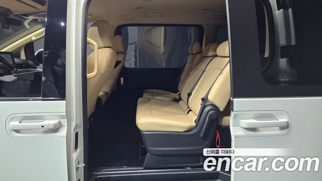 Hyundai Staria 2022 — photo 13