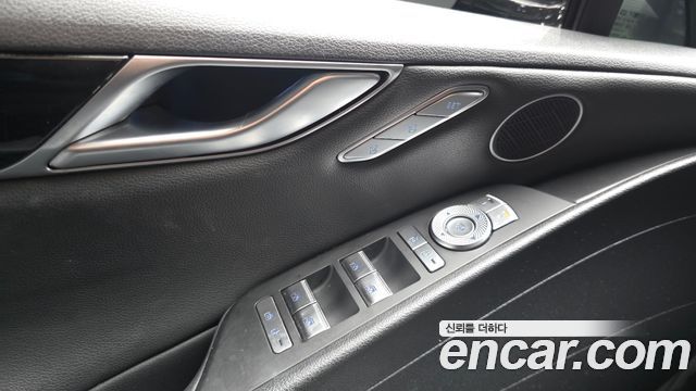 Genesis G80 2021 — photo 32