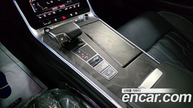 Audi A7 2024 — photo 17