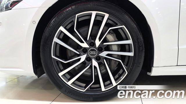 Audi A7 2024 — photo 20