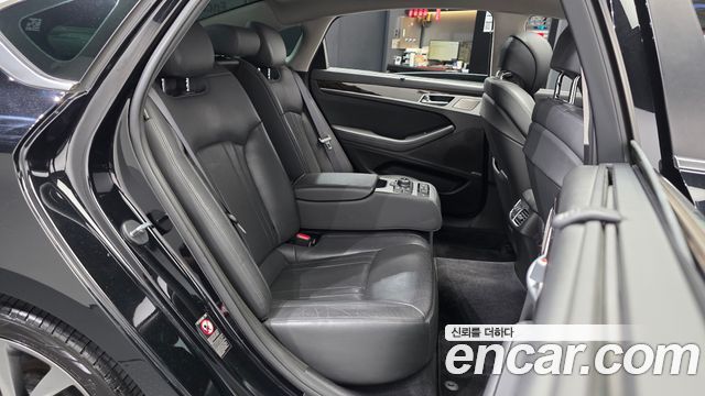 Genesis G80 2017 — photo 18