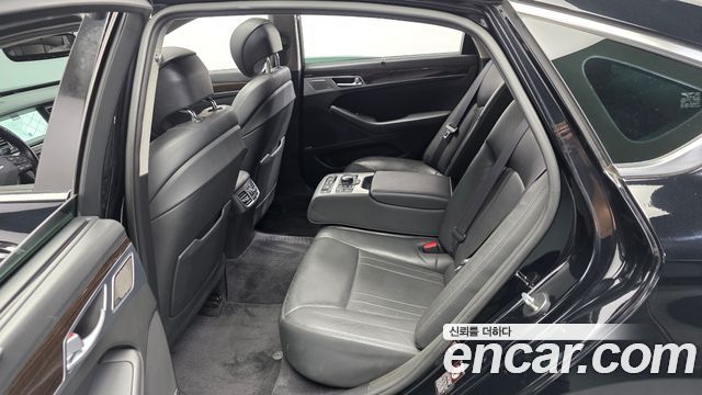 Genesis G80 2017 — photo 16