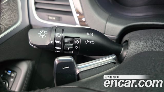 Genesis G80 2017 — photo 31