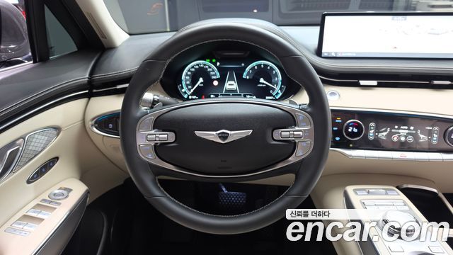 Genesis GV70 2023 — photo 13