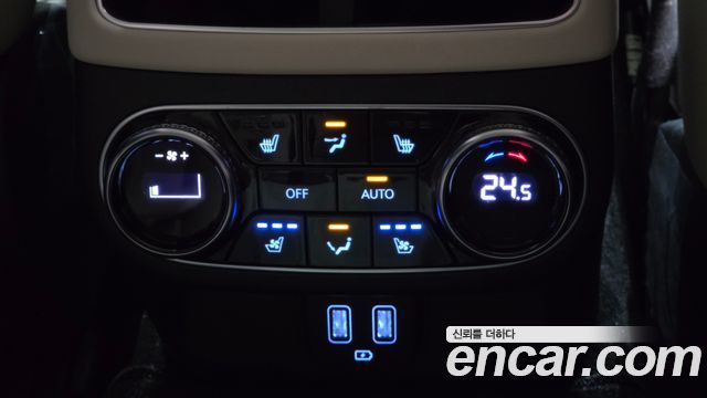 Genesis GV70 2023 — photo 18