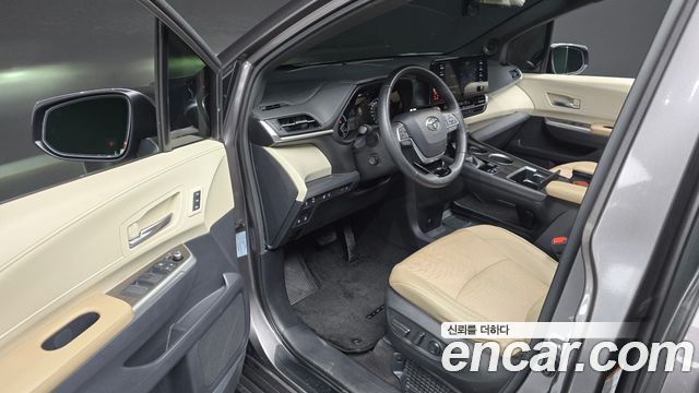 Toyota Sienna 2021 — photo 13