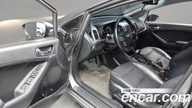 Kia K3 2017 — photo 12