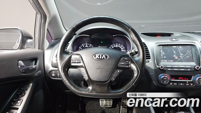 Kia K3 2017 — photo 13