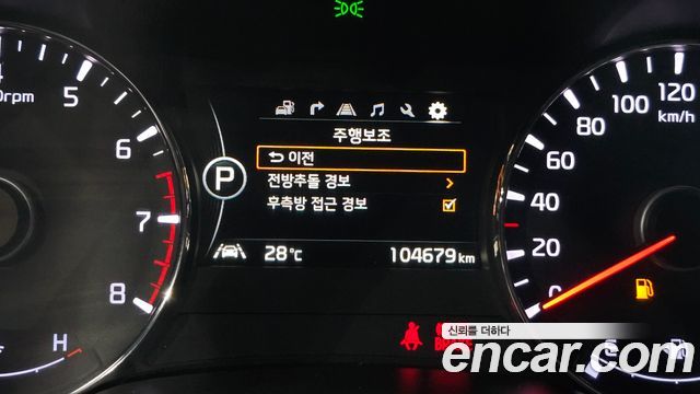 Kia K3 2017 — photo 16