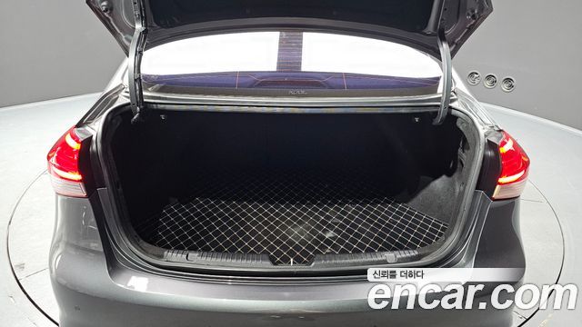 Kia K3 2017 — photo 20