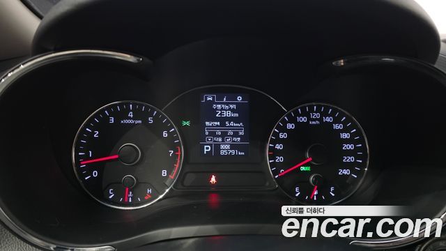 Kia K3 2015 — photo 8