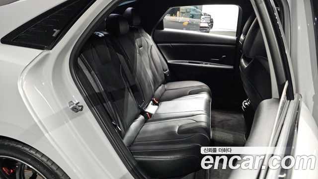 Hyundai AVANTE 2022 — photo 17