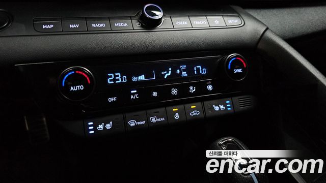 Hyundai AVANTE 2022 — photo 25