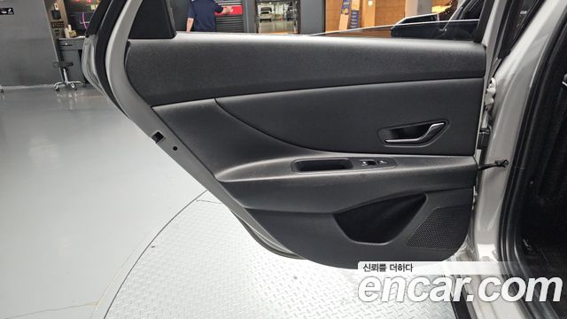 Hyundai AVANTE 2022 — photo 15