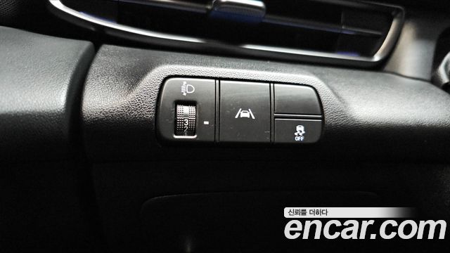 Hyundai AVANTE 2022 — photo 27