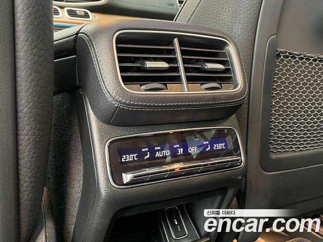 Mercedes-Benz GLE-Class 2020 — photo 14