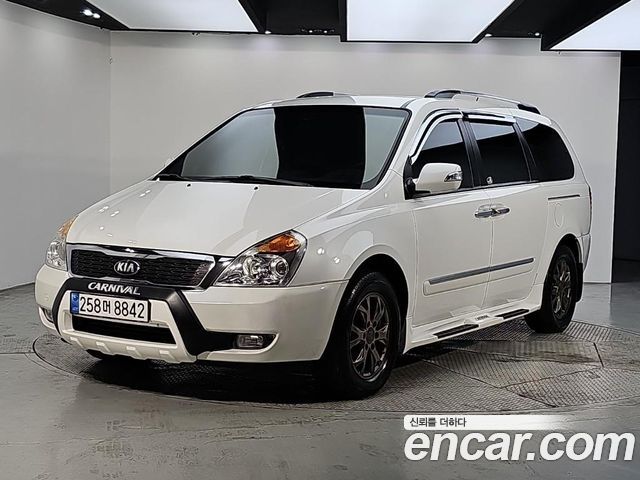 Kia Canival 2013 — photo 1