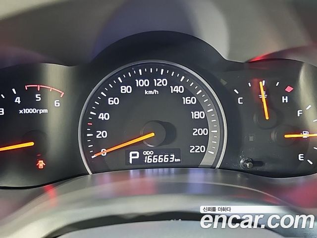 Kia Canival 2013 — photo 7