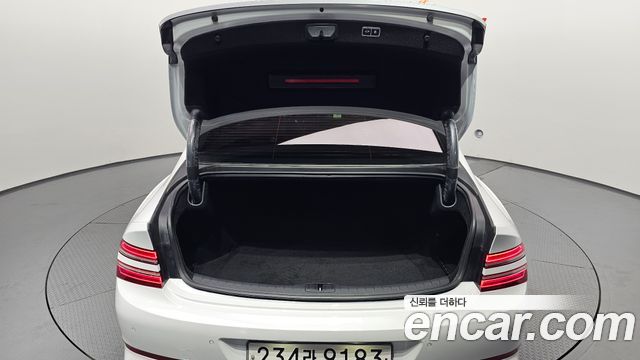 Genesis G80 2023 — photo 20