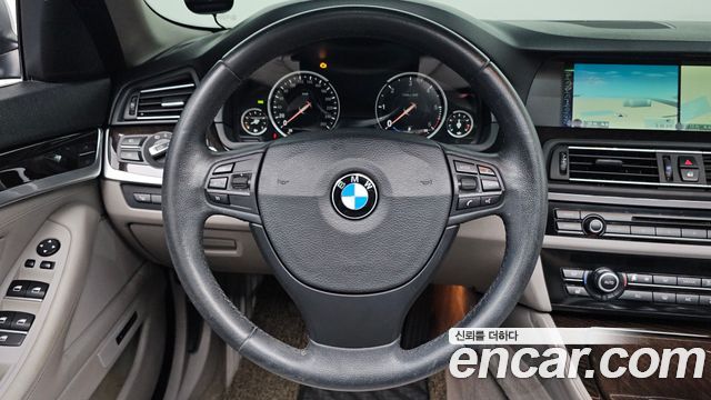 BMW 5-Series 2013 — photo 19