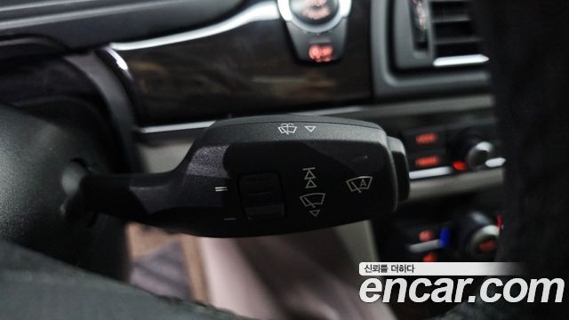 BMW 5-Series 2013 — photo 25