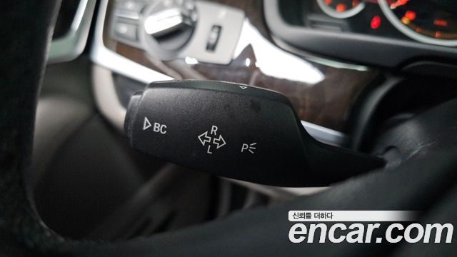 BMW 5-Series 2013 — photo 26