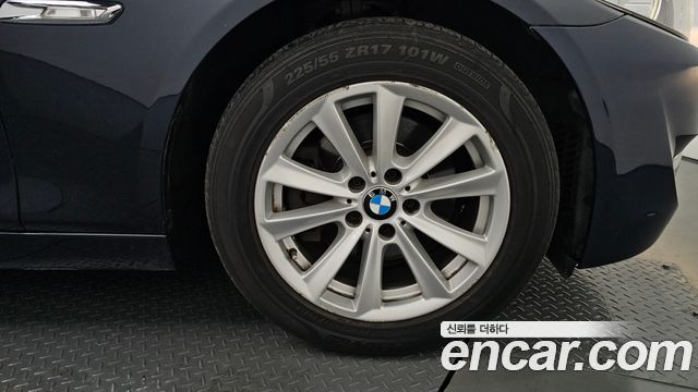 BMW 5-Series 2013 — photo 7