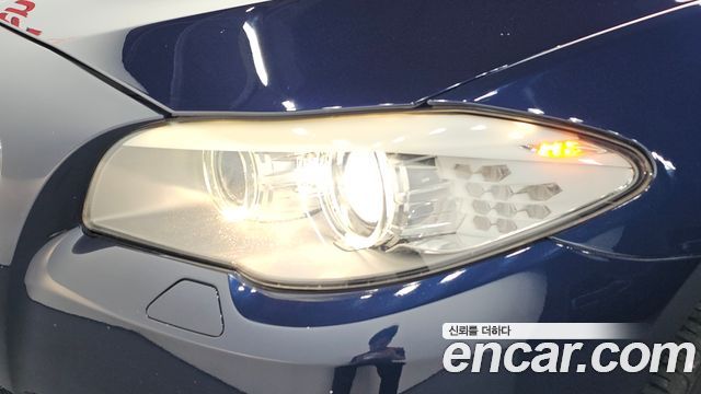 BMW 5-Series 2013 — photo 8