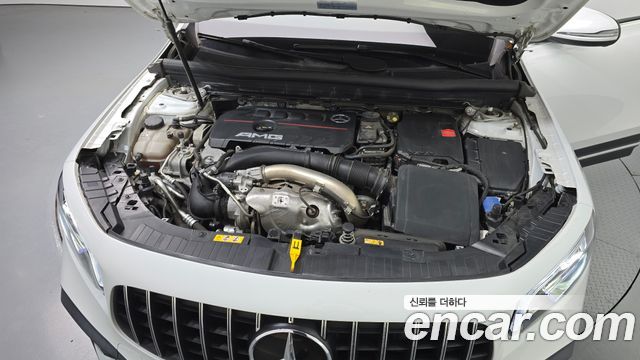 Mercedes-Benz GLB-Class 2023 — photo 6